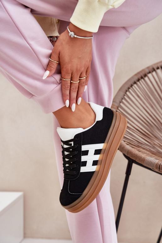 Sneakers Stilvollllschuhe Feminin mit einer Plattform schZuarze Farbe Syliyana Sneakers Stilvollllschuhe Feminin mit einer Plattform schZuarze Farbe Syliyana