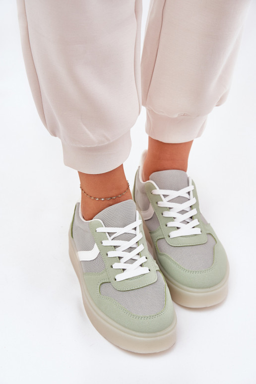 Niedrig Sneakers Stilvollllschuhe Feminin mit einer Plattform grüne Farbe Telmira