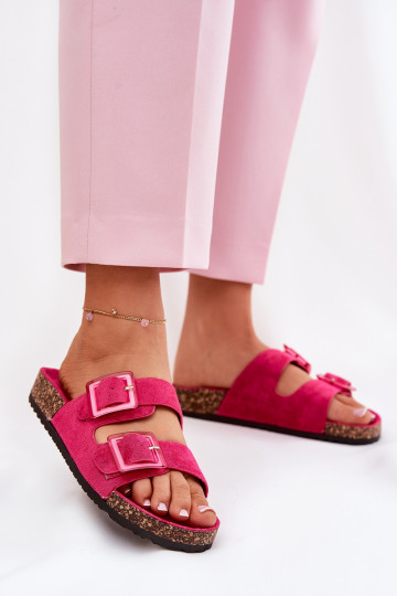 Damenhausschuhe mit Schnallen Auf einer Korksohle pinke Farbe mit Herzenle 2