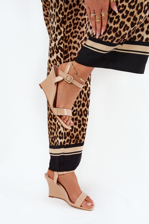 Lackierte Sandalen für Damen Auf einem Keil Nude Vliraya Lackierte Sandalen für Damen Auf einem Keil Nude Vliraya
