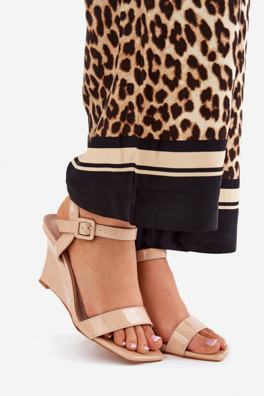 Lackierte Sandalen für Damen Auf einem Keil Nude Vliraya Lackierte Sandalen für Damen Auf einem Keil Nude Vliraya