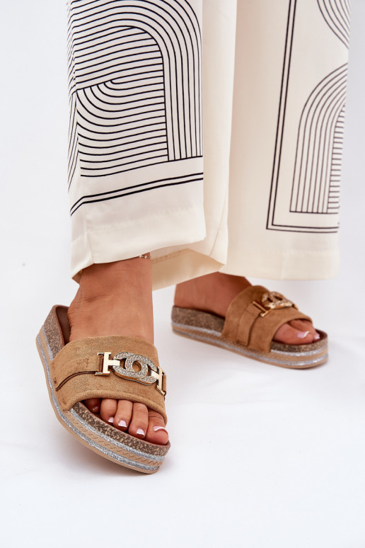 Damenhausschuhe Ze goldene Farbem Detalem mit einer Plattform mit Glanz braune Farbe Eanes Damenhausschuhe Ze goldene Farbem Detalem mit einer Plattform mit Glanz braune Farbe Eanes