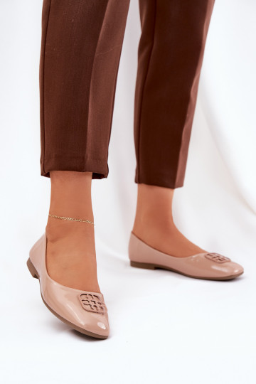 mit Lackeffekt Eleganter Stil Ballerinas Feminin Mit Dekorationen Detalem Vinceza 17377 Beige 2