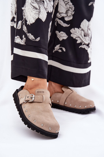 Damen sandfarbene Wildleder-Pantoletten mit Plateau Big Star RR274A376 2