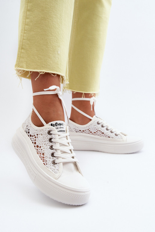 mit Spitzenmotiven Freizeitschuhe Lee Cooper LCIN-23-44-1617 Zueiße Farbe