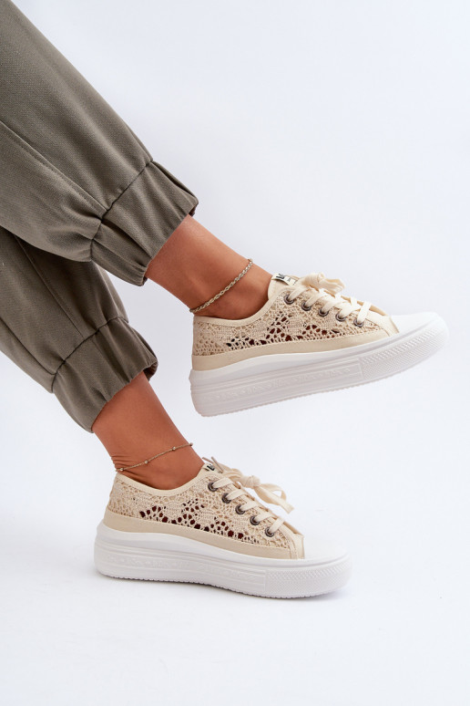 mit Spitzenmotiven Freizeitschuhe Lee Cooper LCIN-23-44-1620 Beige