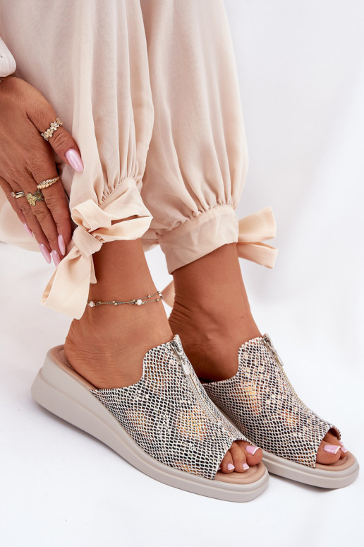 Damenhausschuhe Auf einem Keil mit Reißverschlüssen Tiermuster Beige Irriva Damenhausschuhe Auf einem Keil mit Reißverschlüssen Tiermuster Beige Irriva