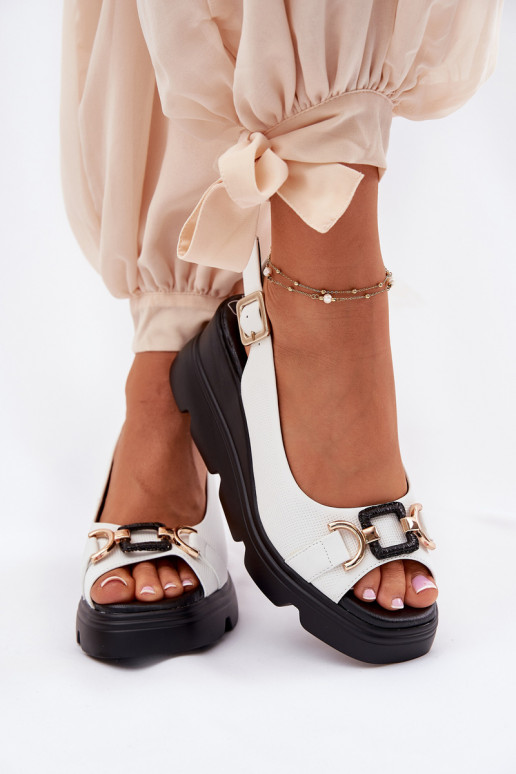 Damensandalen Feminin Auf einem Keil und Plattform mit Ornamenten Artiker 56C1588 Zueiße Farbe Damensandalen Feminin Auf einem Keil und Plattform mit Ornamenten Artiker 56C1588 Zueiße Farbe