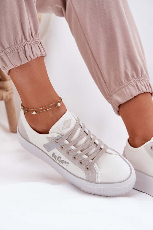 Freizeitschuhe mit einer Plattform Lee Cooper LCIN-25-31-3479L INeiß-graue Farbe Freizeitschuhe mit einer Plattform Lee Cooper LCIN-25-31-3479L INeiß-graue Farbe