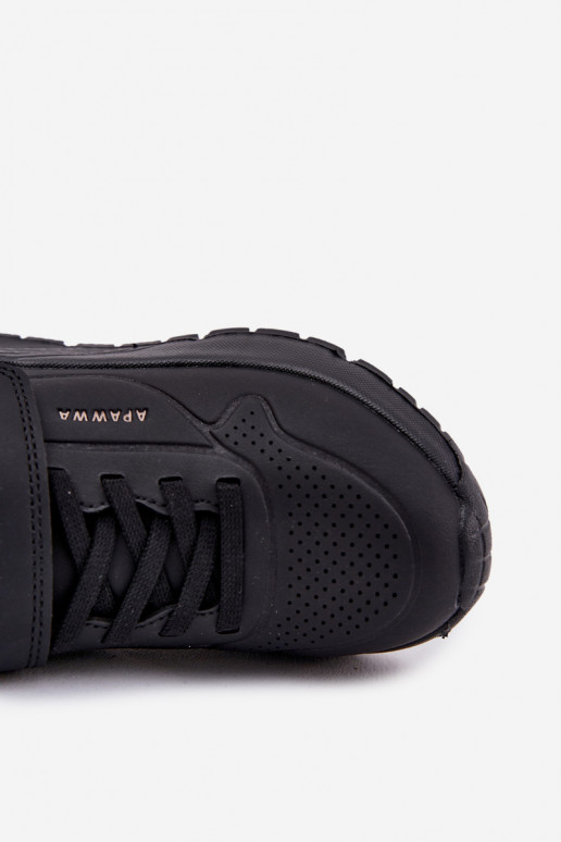 Kindisch  Turnschuhe mit einer Plattform schZuarze Farbe Mirivia