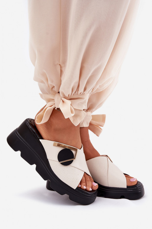 Eleganter Stil Lederhausschuhe Feminin Auf einem Keil mit Ornamenten Artiker 56C1585 Beige Eleganter Stil Lederhausschuhe Feminin Auf einem Keil mit Ornamenten Artiker 56C1585 Beige