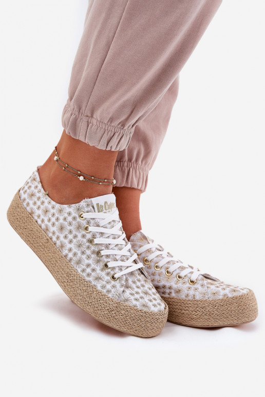 Gemustert Freizeitschuhe mit einer Plattform Mit Zopf Lee Cooper LCIN-25-08-3648L INeiß-goldene Farbe Gemustert Freizeitschuhe mit einer Plattform Mit Zopf Lee Cooper LCIN-25-08-3648L INeiß-goldene Farbe