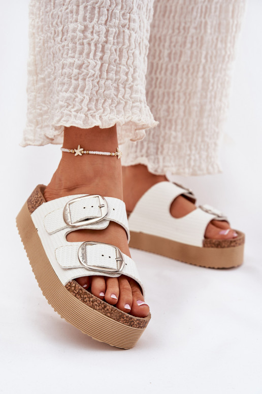 Damenhausschuhe Platformie mit Schnallen Lee Cooper LCIN-25-35-3496L Zueiße Farbe