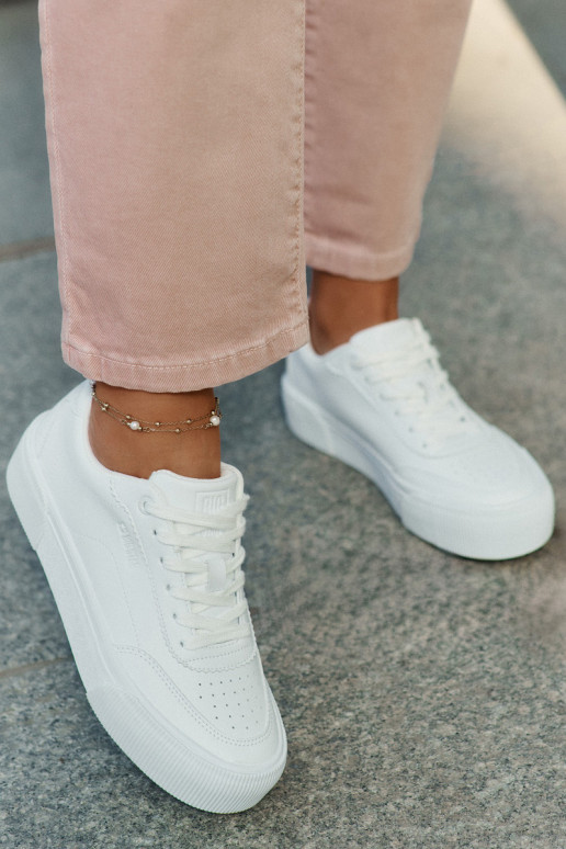 Niedrig Sneakers Stilvollllschuhe aus Öko-Leder Big Star RR274303 Zueiße Farbe