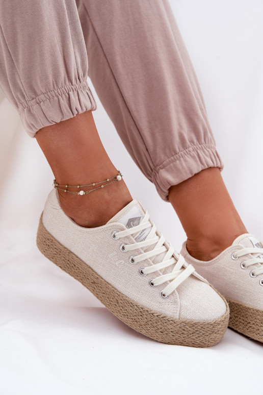 Freizeitschuhe mit einer Plattform Mit Zopf Lee Cooper LCIN-25-02-3284 elfenbeinfarbe Freizeitschuhe mit einer Plattform Mit Zopf Lee Cooper LCIN-25-02-3284 elfenbeinfarbe