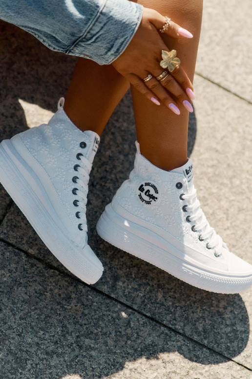 Freizeitschuhe mit einer Plattform Lee Cooper LCIN-25-44-3209L Biale