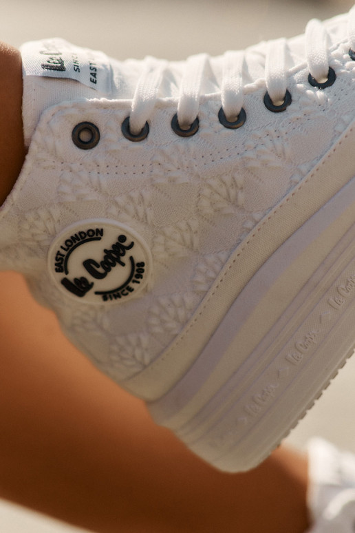 Freizeitschuhe mit einer Plattform Lee Cooper LCIN-25-44-3209L Biale