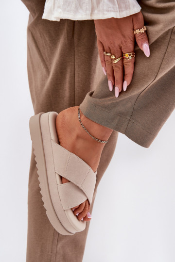 Damenhausschuhe mit einer Plattform Z Przeplatającymi Się Paskami Beige Rinasara 2