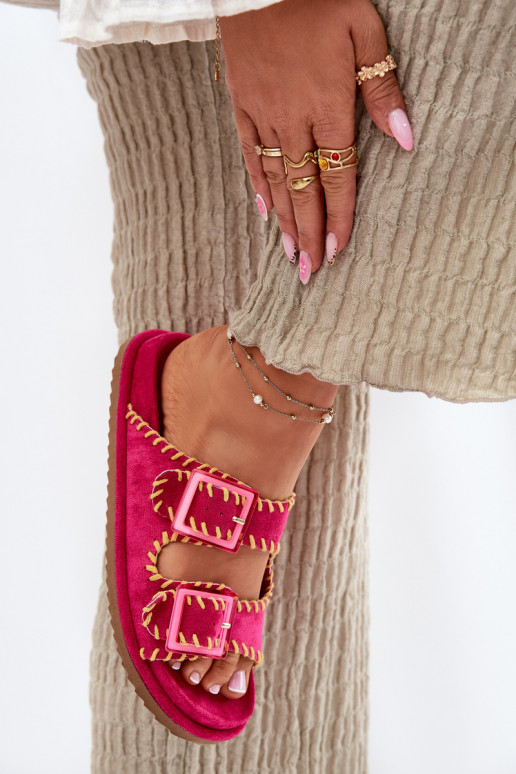 Damenhausschuhe mit Schnallen I Ozdobnym Obszyciem pinke Farbe Visley