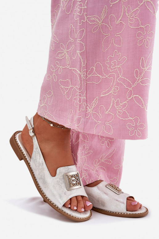 Eleganter Stil Damensandalen mit breiten Absätzen mit Ornamenten S.Barski KV51-082 Silberfarbe Eleganter Stil Damensandalen mit breiten Absätzen mit Ornamenten S.Barski KV51-082 Silberfarbe