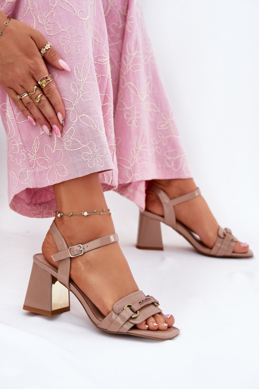 Haut Lackierte Sandalen für Damen mit Absätzen Beige Mevonelle