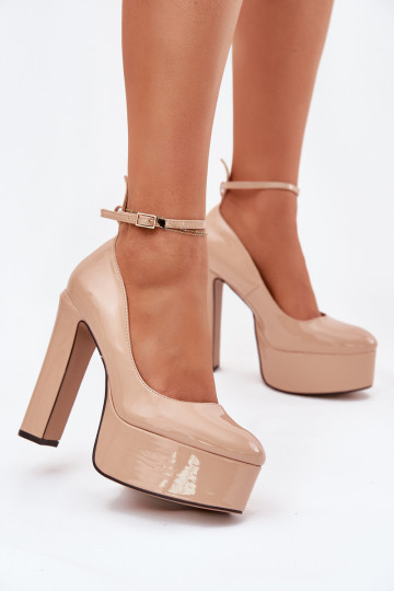 Lackierte Schuhe mit hohem... 2