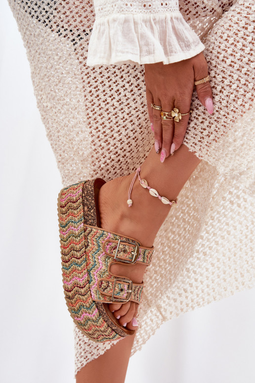 Damenhausschuhe mit einer Plattform Mit Zopf I mit Schnallenmi Verschiedene Farben Eradriana Damenhausschuhe mit einer Plattform Mit Zopf I mit Schnallenmi Verschiedene Farben Eradriana