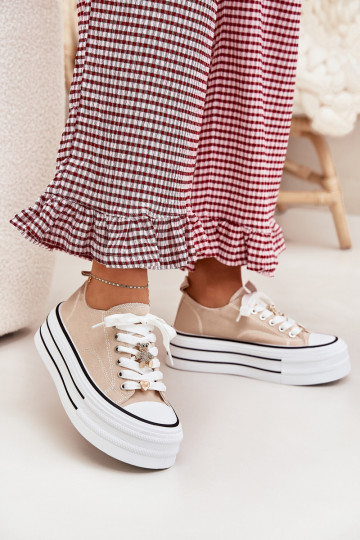 Freizeitschuhe mit einer Plattform Ze goldene Farbemi Przypinkami Beige Fiorina