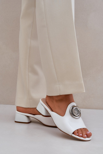 Weiße elegante Damenschuhe...