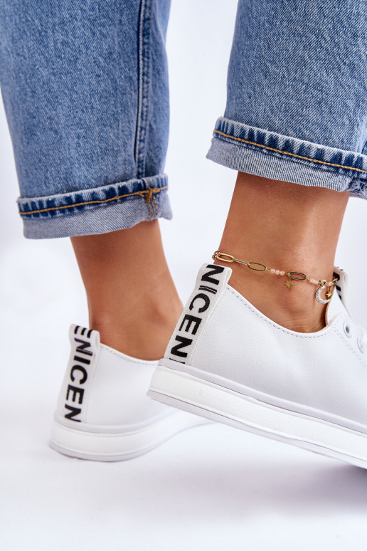 Klassische Sneaker-Stilvolllle Zueiße Farbe Ville