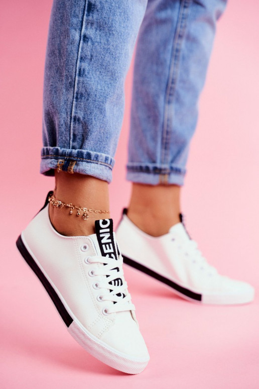 Klassische Sneaker-Stilvolllle schZuarze Farbe Ville