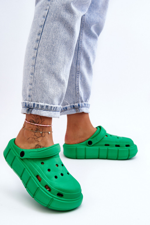 Flip-Flops im Crocs-Stil mit erhöhter Plattform grüne Farbe Beckett