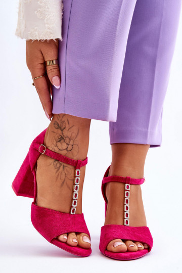 Elegante rosa Wildleder-Aniya High Heels mit funkelnden Ösen