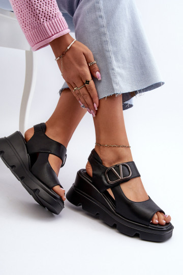Damensandalen Auf einem Keil und Plattform aus Öko-Leder schZuarze Farbe Triaola 2