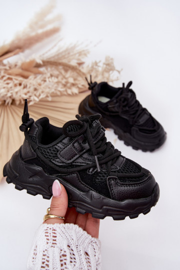Kinder-Sportschuhe in schwarzer Farbe