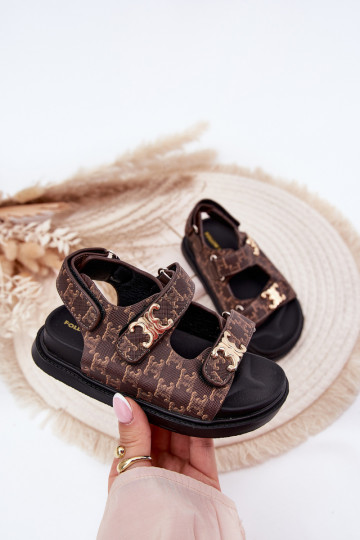 Kindersandalen mit Klebeverschlüssen Ze goldene Farbemi Detalami braune Farbe Cavina