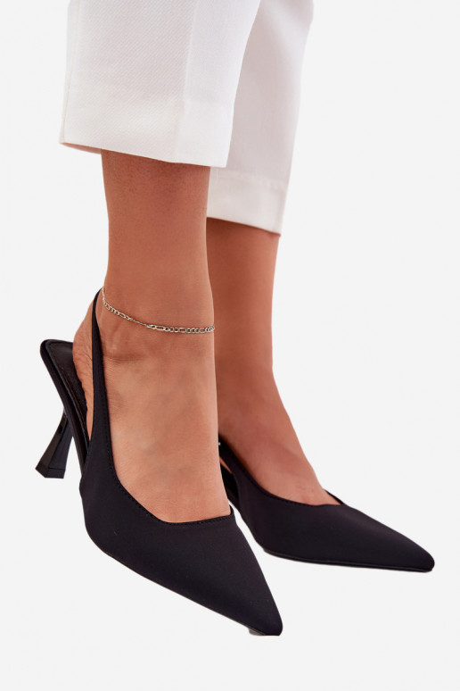 Damensandalen mit dünnen Absätzen schZuarze Farbe Lunira