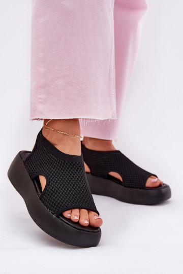 Damensandalen mit einer Plattform schZuarze Farbe Kavira 2