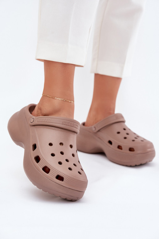 Leichte Hausschuhe Damenhausschuhe mit modischer Es mussssivsohle Big Star RR274A121 Beige