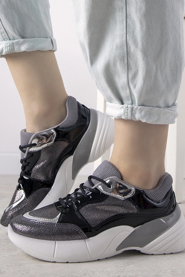 Schwarze Sneakers mit hoher...