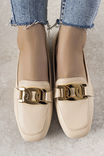 Beige Loafer mit goldener Verzierung Hashtag 2