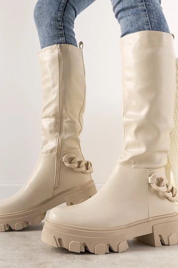 Sandfarbene Stiefeletten...