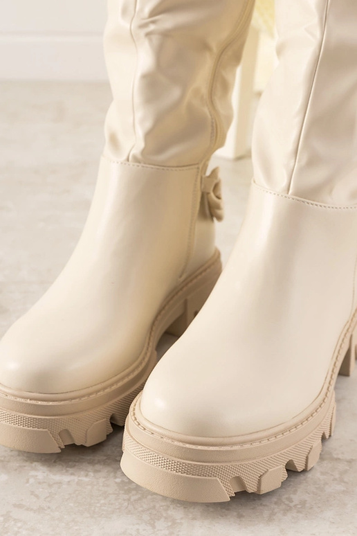 Sandfarbene Stiefeletten mit Kette,...