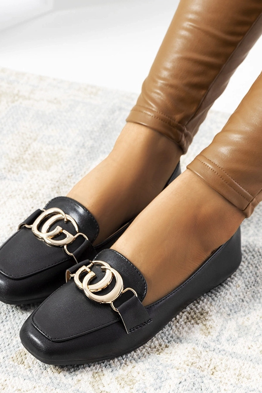 Schwarze Loafer mit goldener Schnalle... Schwarze Loafer mit goldener Schnalle...