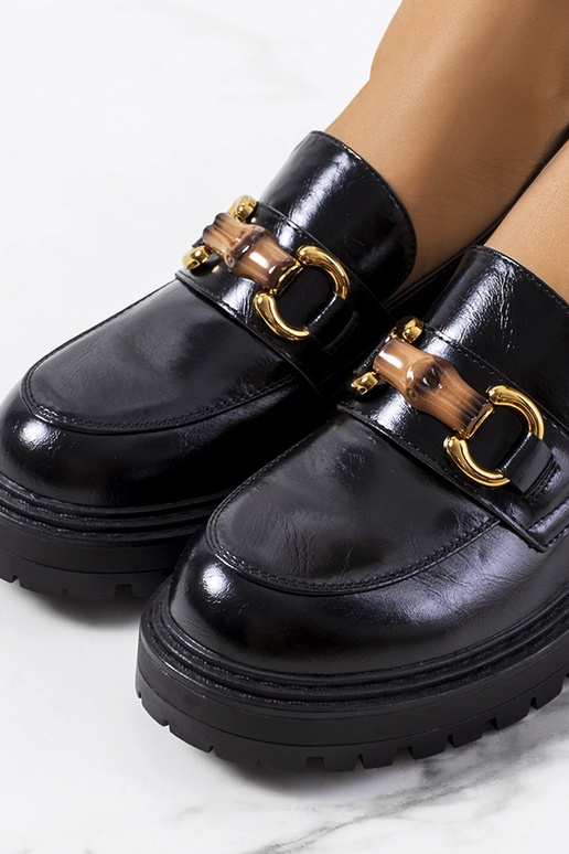 Schwarze Mokassins, „Kemze"