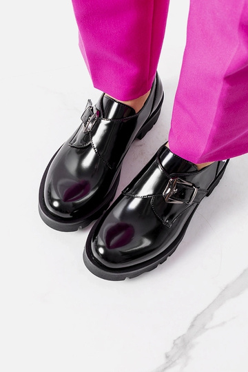 Schwarze Linsenschuhe 2