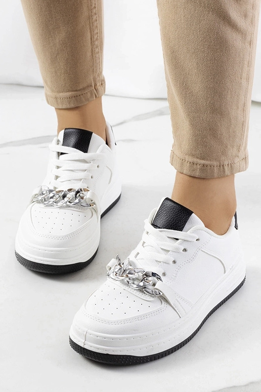 Weiße Sneaker mit Maring-Kette Weiße Sneaker mit Maring-Kette