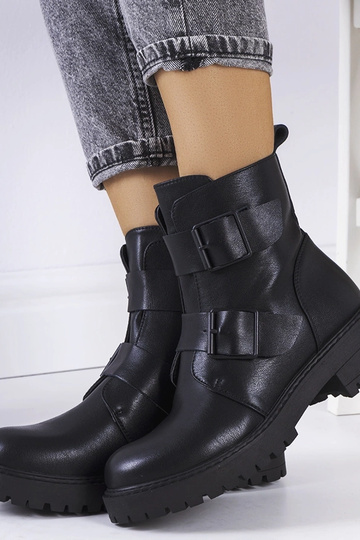 Schwarze Stiefel aus... 2