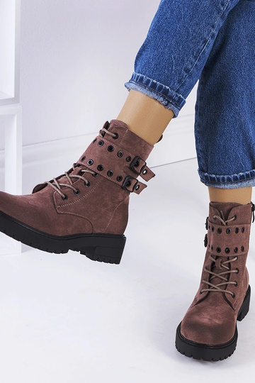 Braune Wanderschuhe,... 2