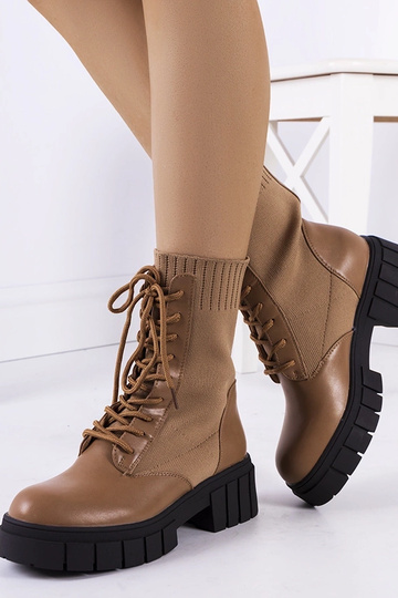 Braune Stiefeletten mit...